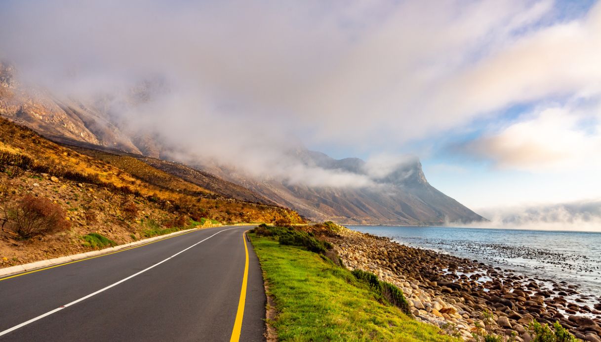 Vista della strada panoramica sudafricana Garden Route di giorno