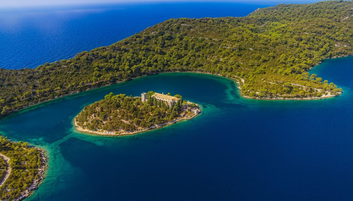 La verdeggiante isola di Mljet in Croazia