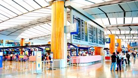 Connecting flight: quando leggete la scritta in aeroporto