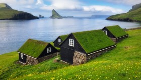 Perché i tetti delle case delle Isole Faroe sono ricoperti d’erba