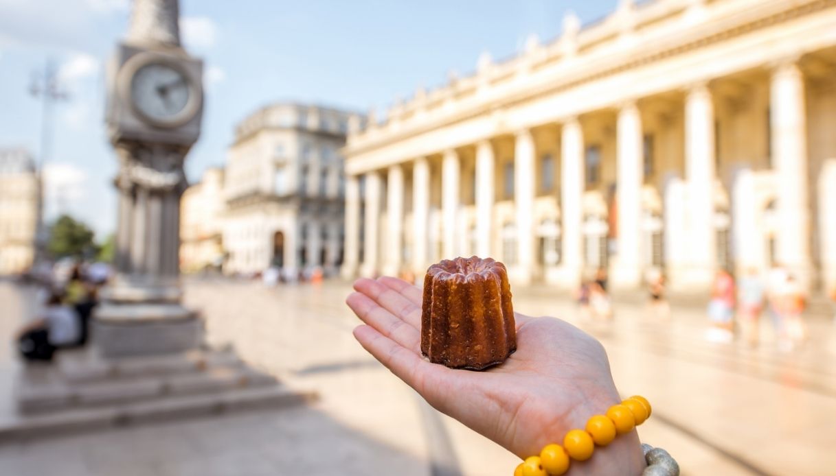 canelè tra i souvenir gastronomici dalla Francia