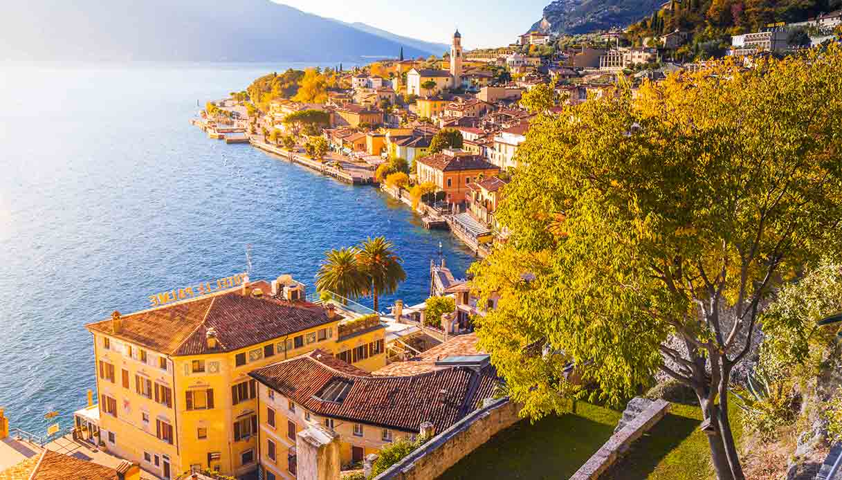 Vista splendida su Toscolano Maderno, affacciato sul lago di Garda