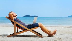 Cinque modi per tenersi il lavoro viaggiando in tutto il mondo