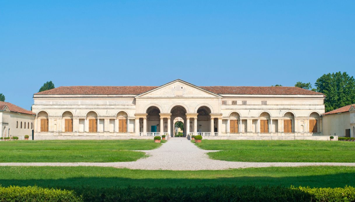 Mattina di sole a Palazzo Te, Mantova
