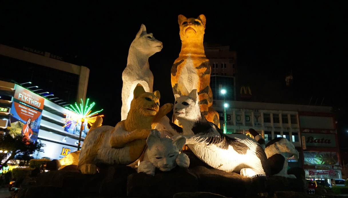 Kuching: città dei gatti in Malesia
