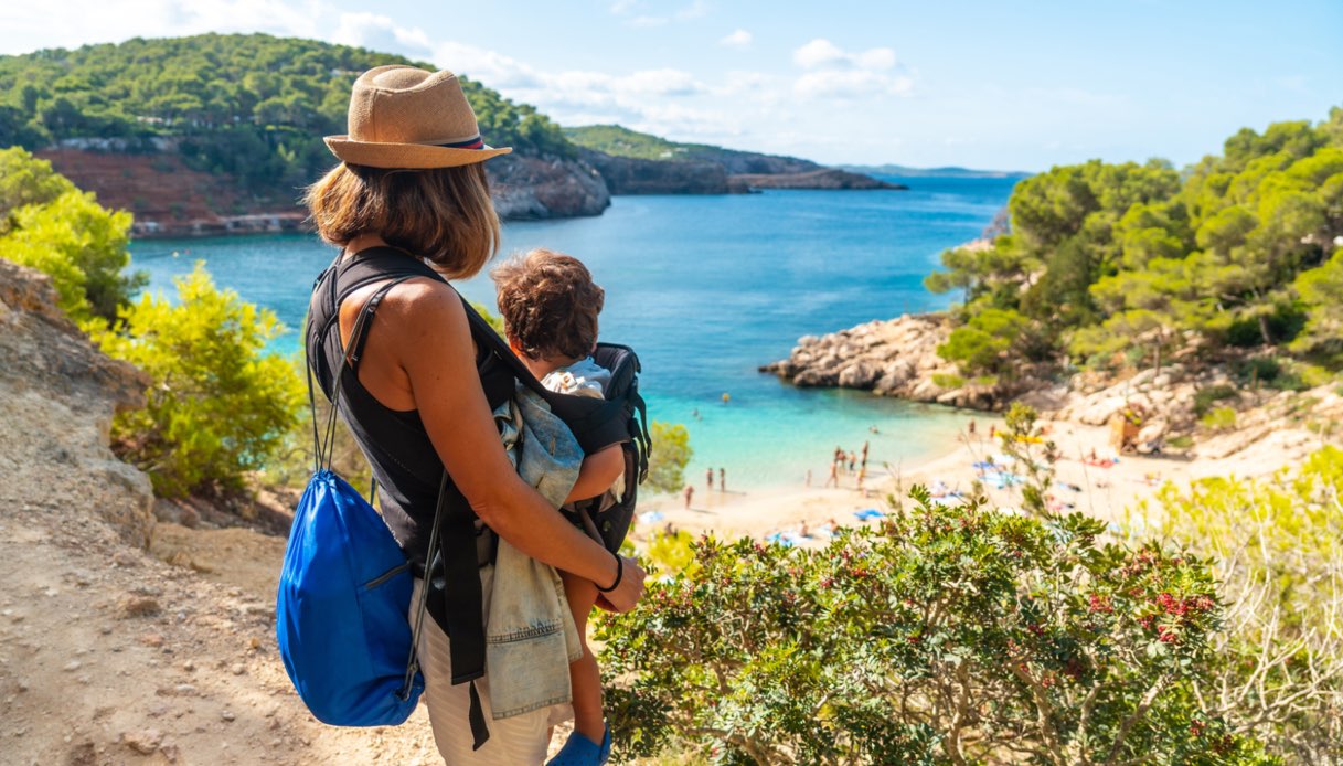 Mamma e bambino a Ibiza