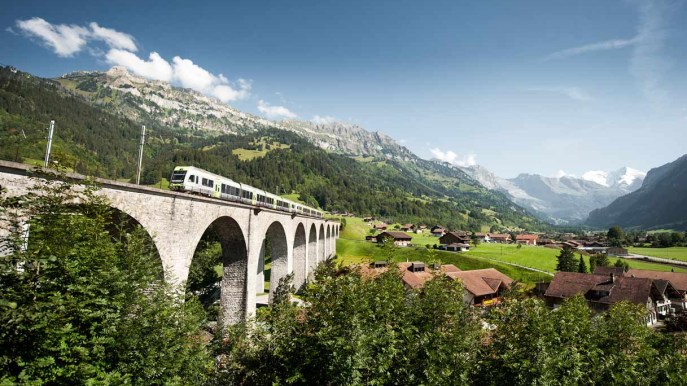 A bordo del Trenino Verde delle Alpi tra Italia e Svizzera