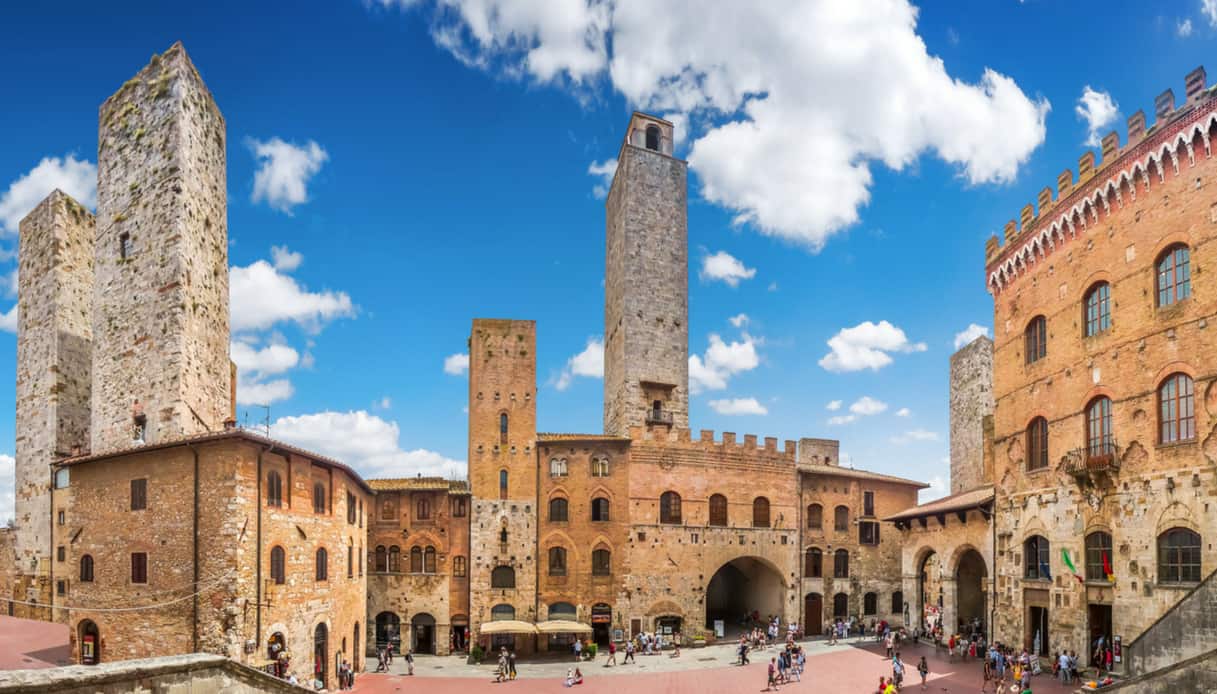 San Gimignano piazza Duomo