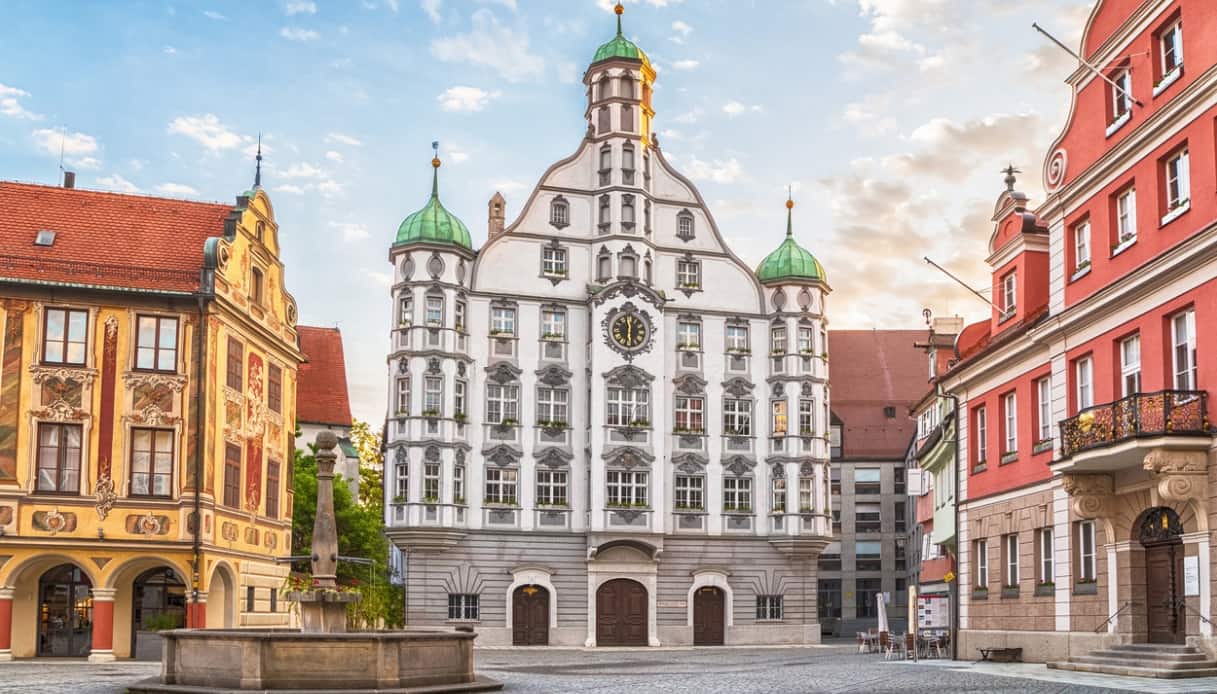 L'edificio Rathaus, nel cuore di Memmingen