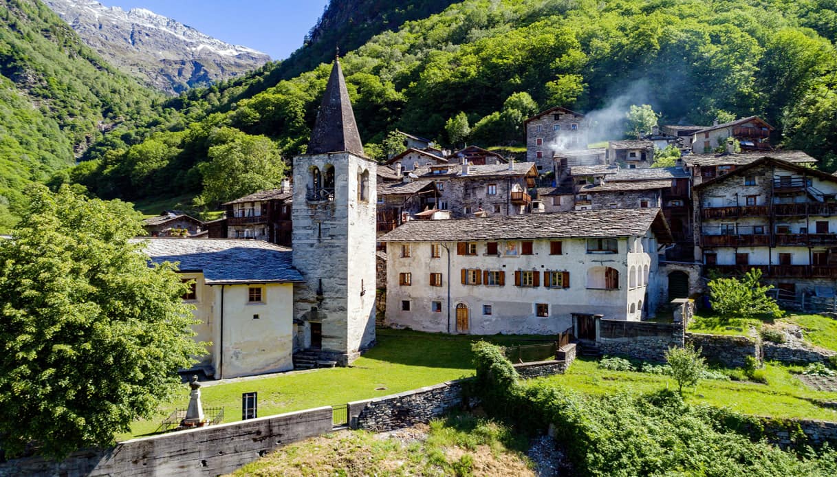 Savogno, borgo fantasma della Lombardia