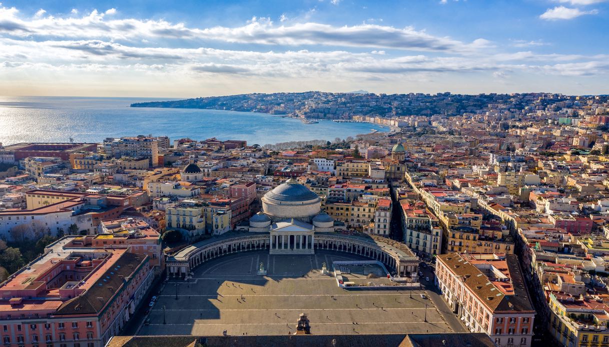 Panorama di Napoli con Piazza del Plebiscito