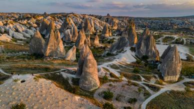 Tra i Camini delle Fate: alla scoperta del paesaggio onirico della Cappadocia