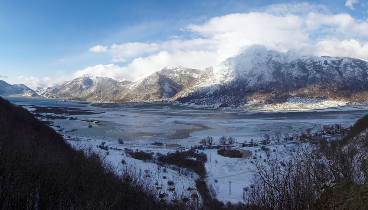 Parco regionale del Matese in inverno, con le alte cime innevate
