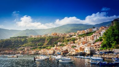 Chianalea, il villaggio di pescatori in cui vivere la Calabria più autentica
