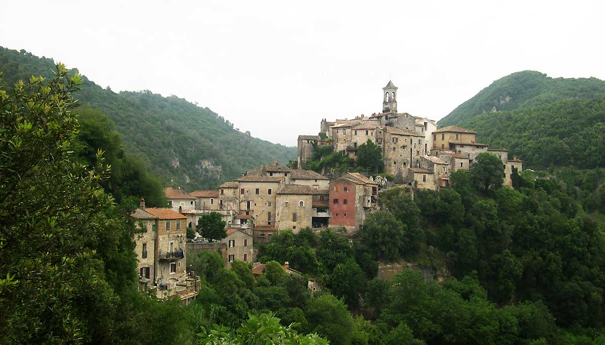 Rocchette_borgo-lazio-nome-della-rosa