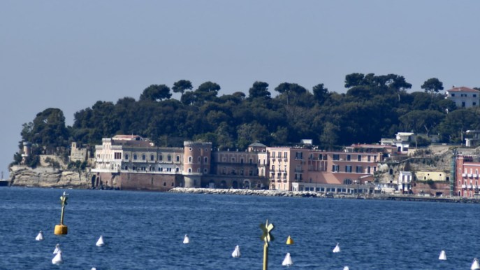 Visitare il Palazzo Palladini nel quartiere di Posillipo a Napoli