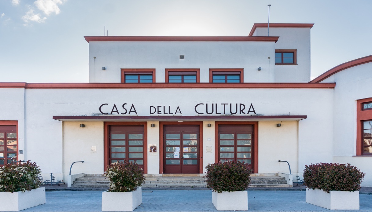 La Casa della Cultura a Tresigallo, sede della Biblioteca Comunale