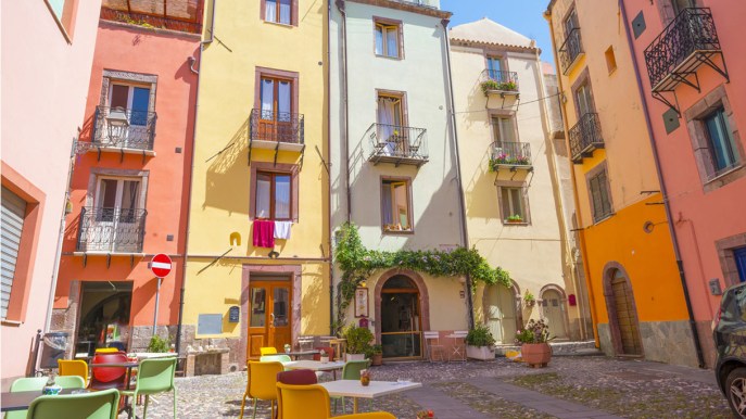 Oliena, il borgo della Barbagia da cui partire per splendidi trekking