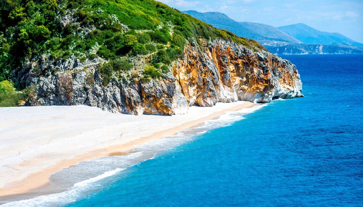 albania-spiaggia-Gjipe