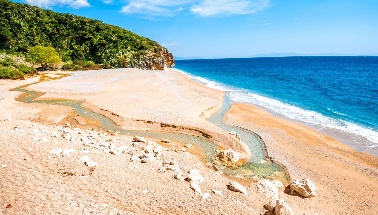 albania-spiaggia-mare-belli-Gjipe