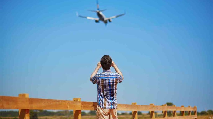 Vita da spotter: chi sono quelli che osservano gli aerei all’aeroporto