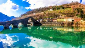 Borgo a Mozzano, il paese del misterioso Ponte del Diavolo