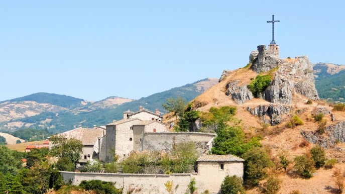 Pennabilli, il borgo dell’anima e della poesia, tra Romagna e Marche
