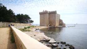 L’isola monastica di Saint Honorat apre alle coppie