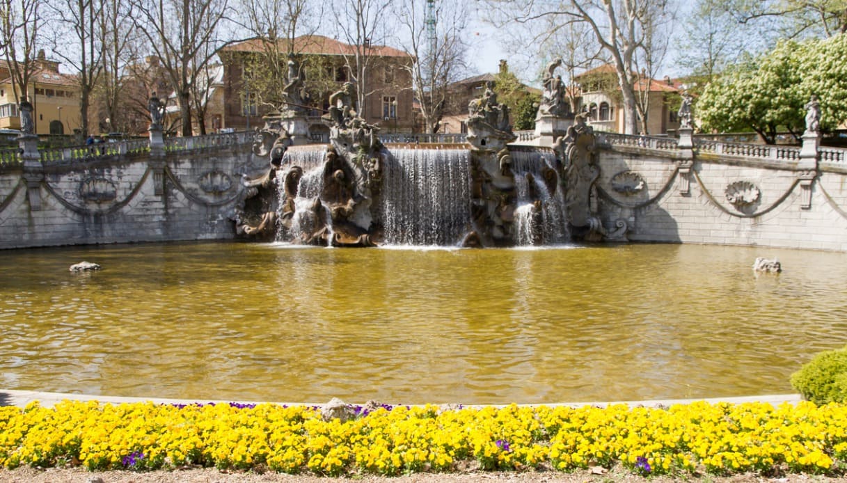 La Fontana dei dodici mesi a Torino