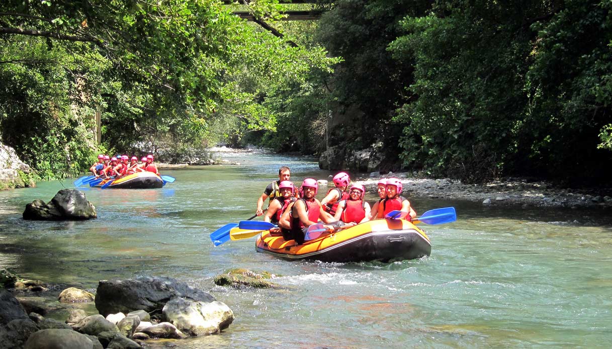 papasidero-gole-fiume-lao-rafting