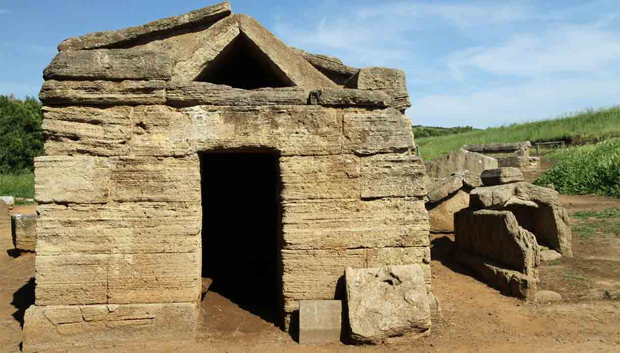 populonia-tomba-etrusca