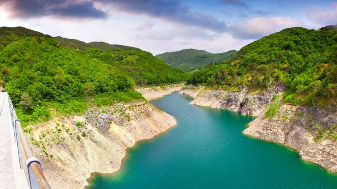 A Valvestino, dove il lago nasconde una magia