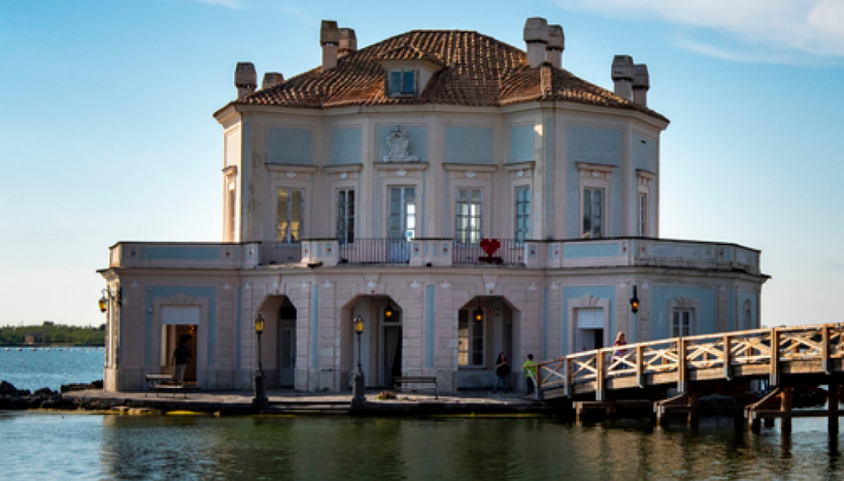 Lago Fusaro: la Casina Vanvitelliana