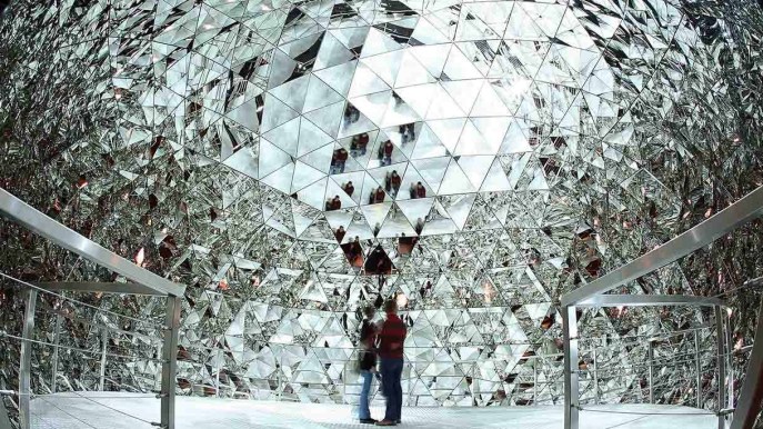 A Wattens c’è un magico mondo di cristallo dove nevica anche in estate