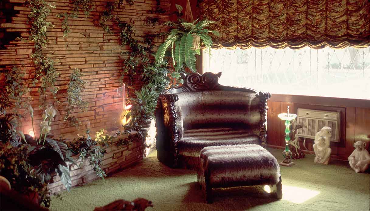 graceland-jungle-room
