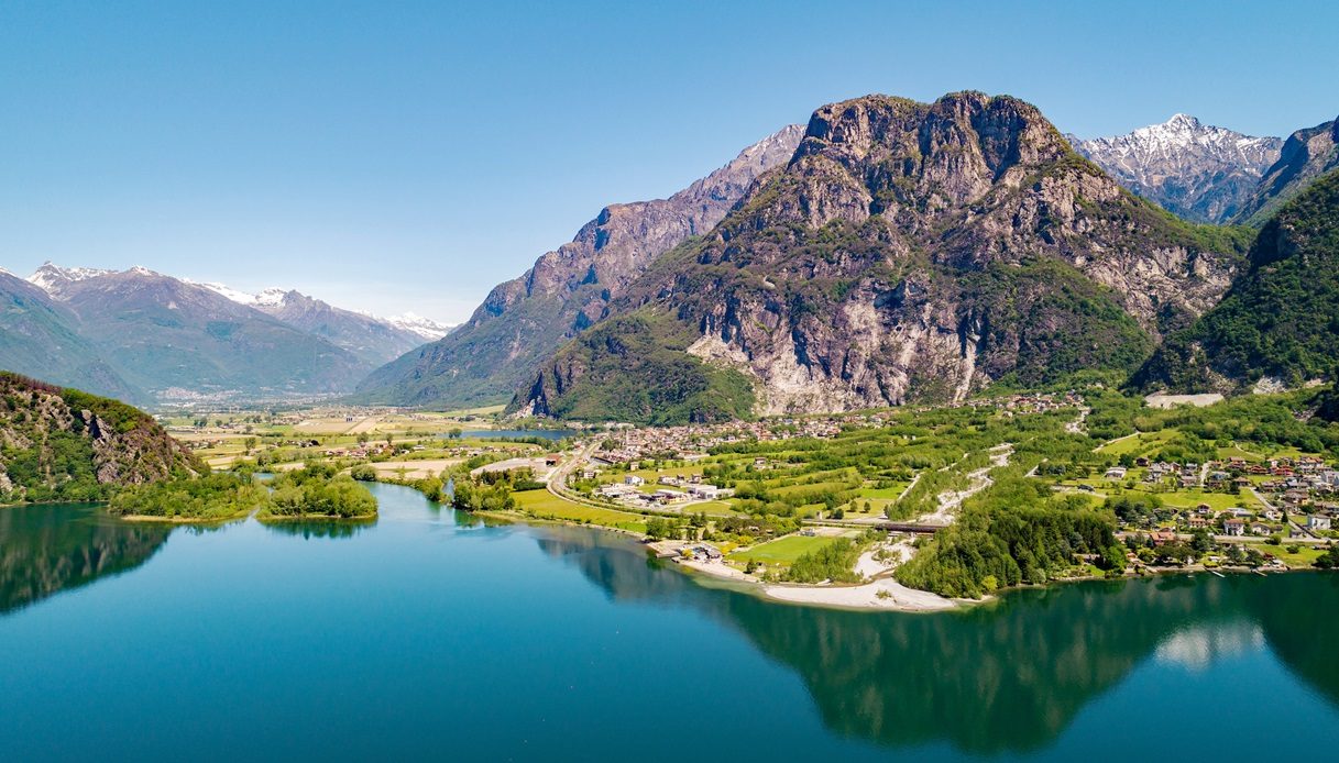 Lago di Mezzola, perla turchese della Lombardia