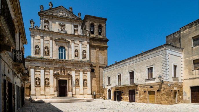 Visitare il centro e il castello di Mesagne