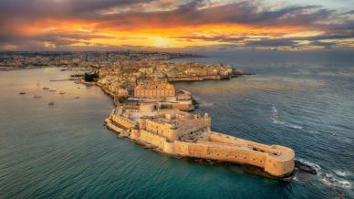 Scoprire Siracusa,  tra storia millenaria, cultura e mare cristallino
