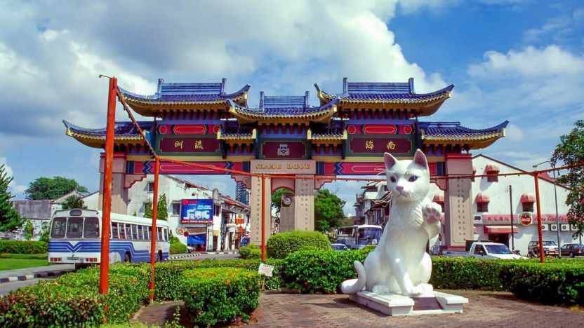 Viaggio a Kuching, la città ossessionata dai gatti