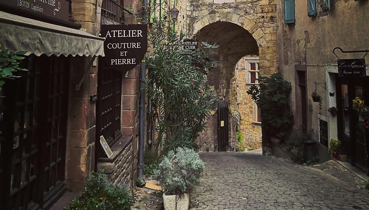 Cordes-sur-ciel-occitania-tarn-toscana-francia