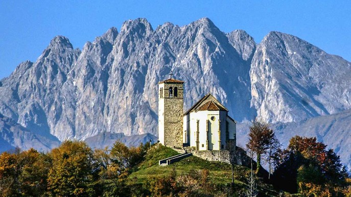 Illegio, il borgo della Carnia: un esempio di rinascita artistica