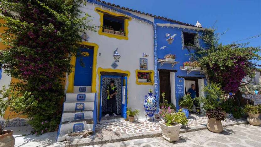 Borgo Parrini, il borgo siciliano che sembra dipinto da Gaudì