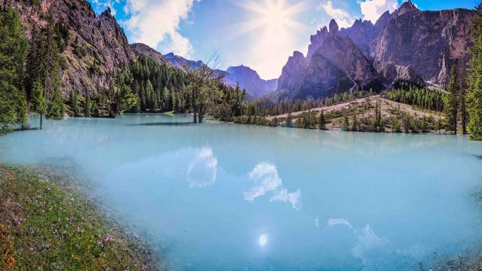 Il lago italiano, misterioso e bellissimo, che appare (e scompare) col sole