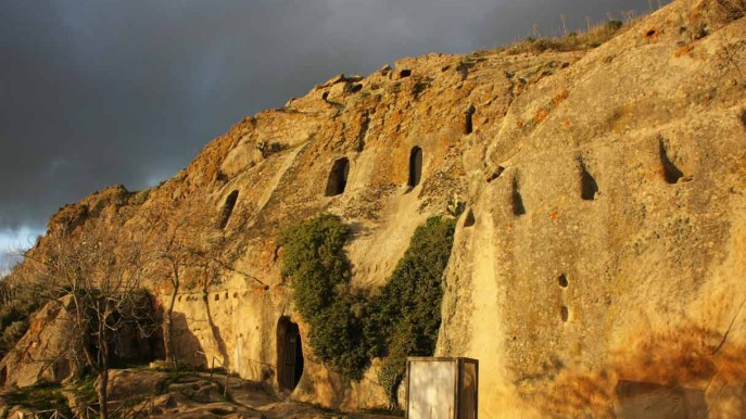 Viaggio alla scoperta delle grotte della Gurfa, in Sicilia