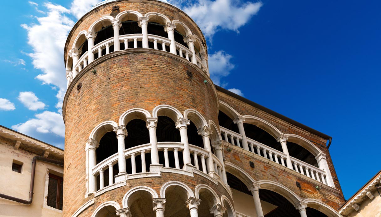 Scala Contarini del Bovolo. gioiello nascosto a Venezia