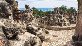 Le teste di pietra del Castello Incantato di Sciacca