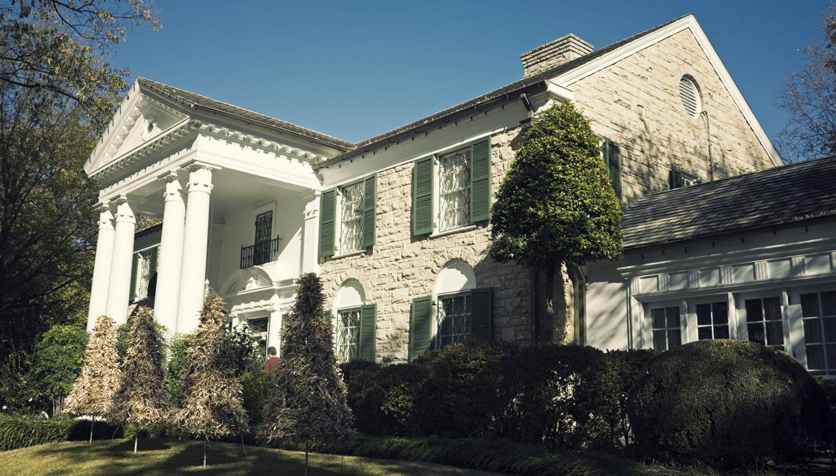 graceland-elvis-presley