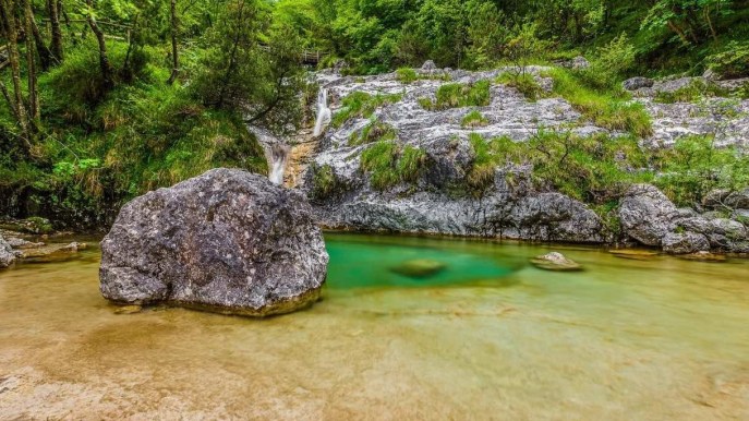 Le piscine naturali e segrete incastonate tra le Dolomiti