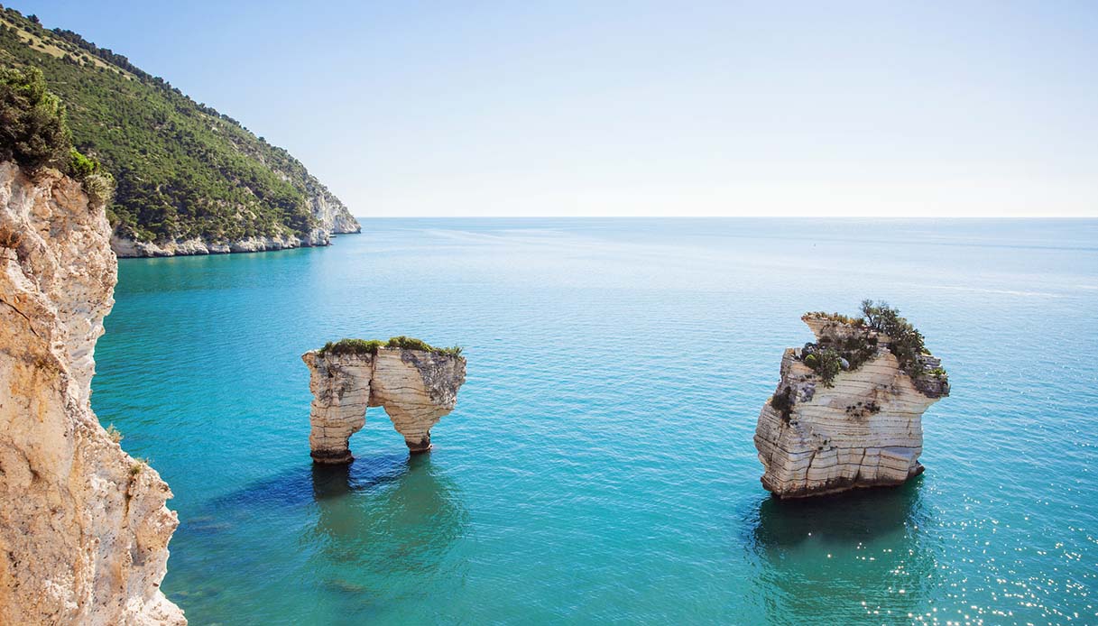 Una foto di Baia delle Zagare, luogo suggestivo dove scattare foto romantiche