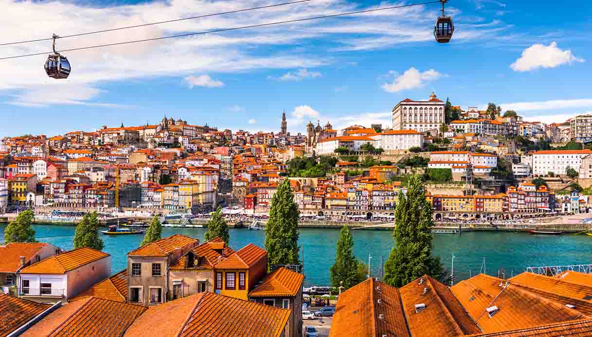 La funicolare per spostarsi a Porto